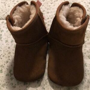 Ugg baby/toddler boots chestnut size 4/5
